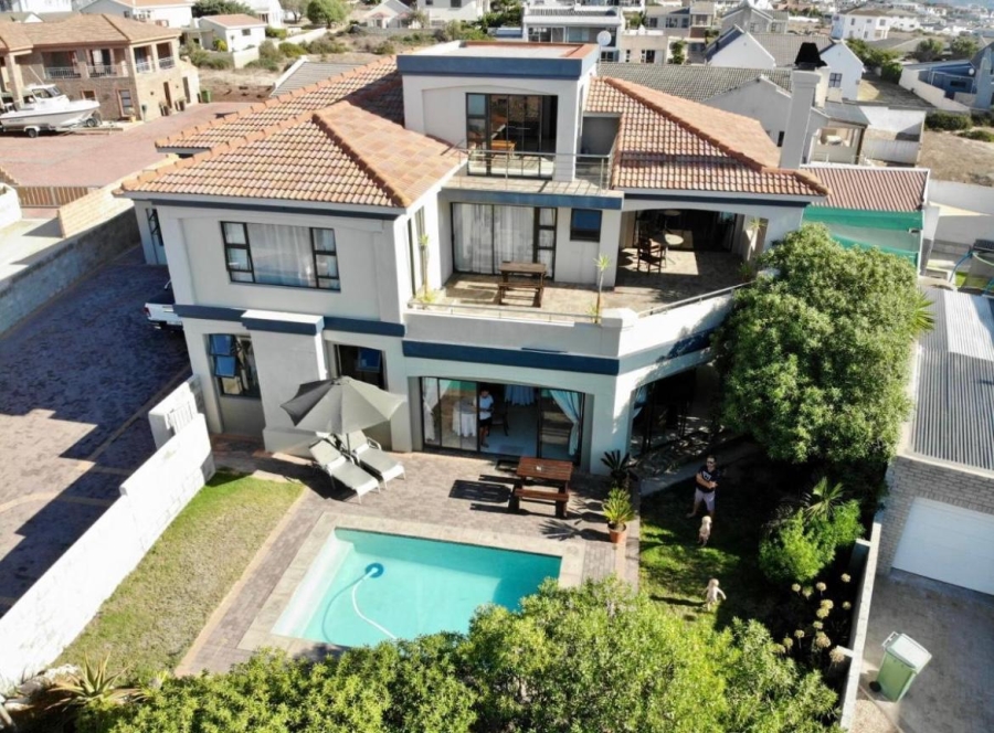 8 Bedroom Property for Sale in Myburgh Park Western Cape